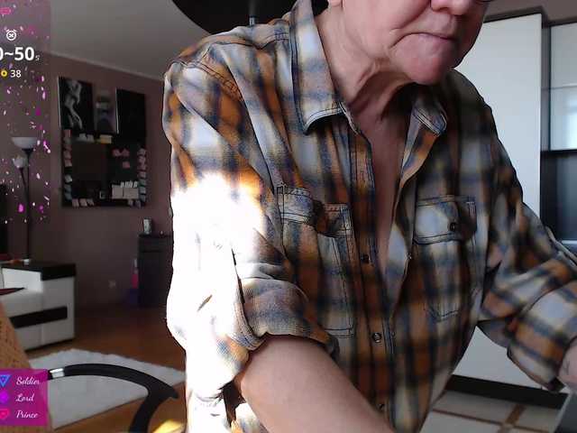 roxana-brooks's BongaCams show and profile