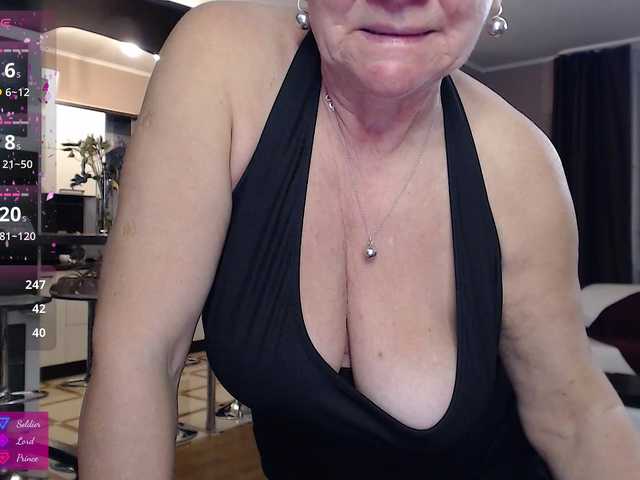 roxana-brooks's BongaCams show and profile