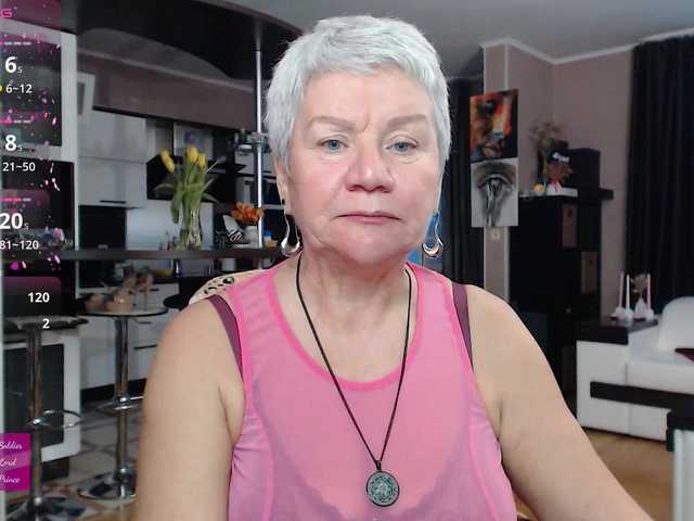 roxana-brooks's BongaCams show and profile