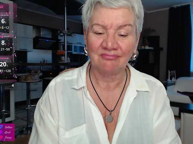 roxana-brooks's BongaCams show and profile