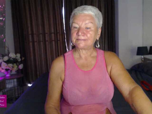 roxana-brooks's BongaCams show and profile