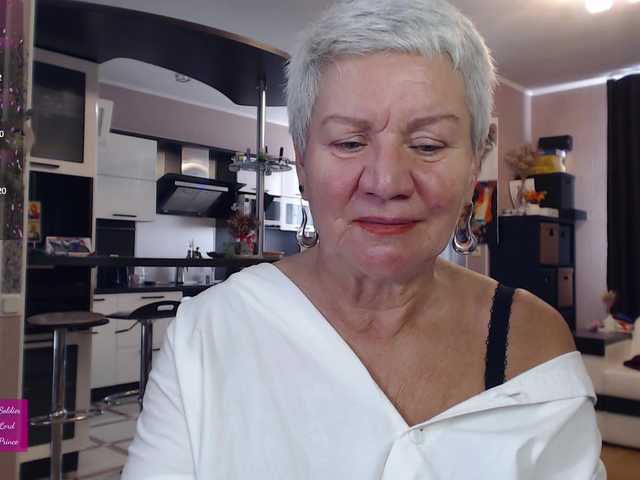 roxana-brooks's BongaCams show and profile