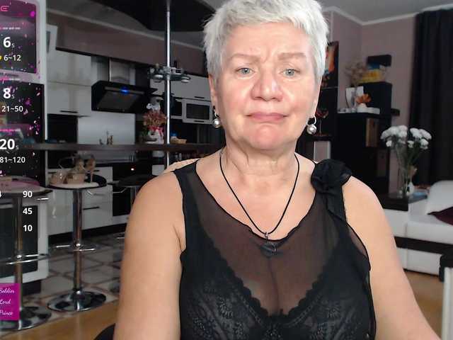 roxana-brooks's BongaCams show and profile