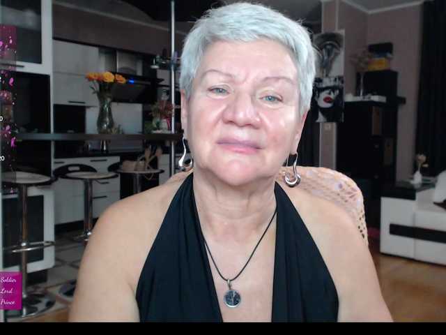 Discover sweet slut Roxana-brooks roxana-brooks from BongaCams