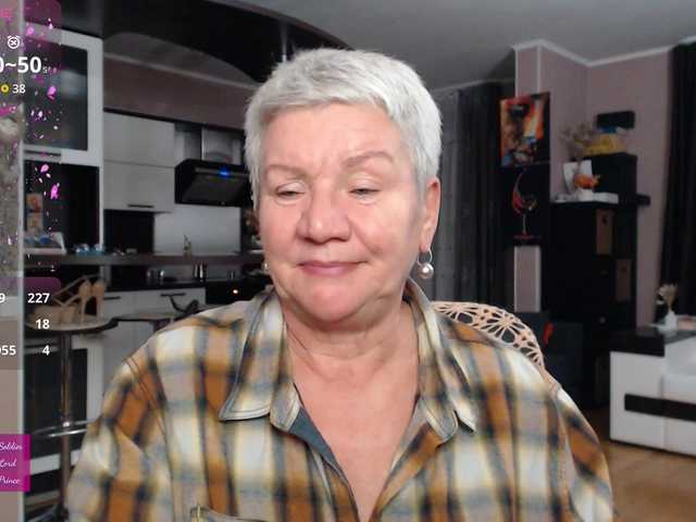 roxana-brooks from BongaCams