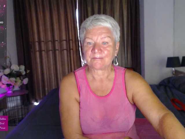 roxana-brooks's BongaCams show and profile