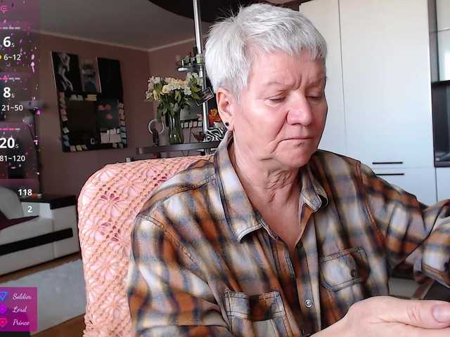 roxana-brooks's BongaCams show and profile