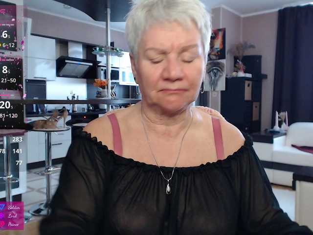 roxana-brooks's BongaCams show and profile