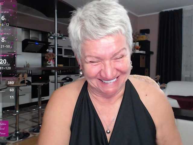 roxana-brooks's BongaCams show and profile