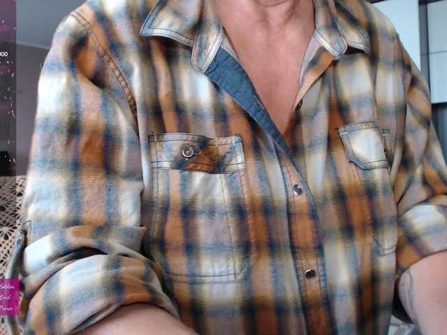 roxana-brooks's BongaCams show and profile