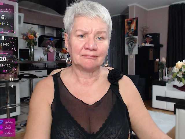 roxana-brooks's BongaCams show and profile