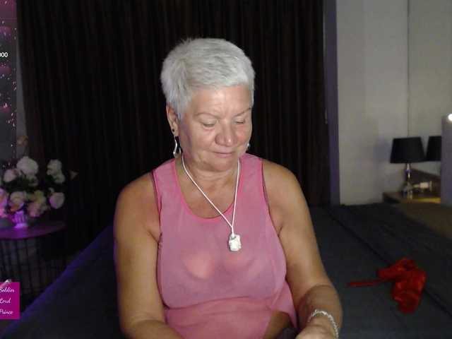 roxana-brooks's BongaCams show and profile