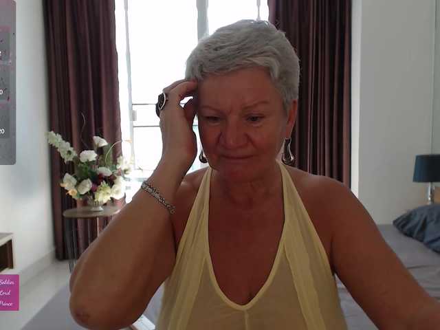 roxana-brooks's BongaCams show and profile