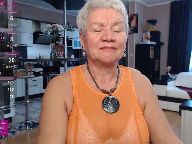 roxana-brooks's BongaCams show and profile