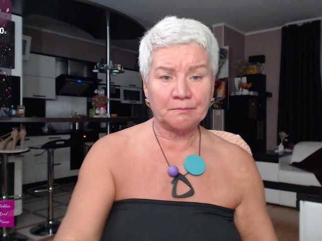 roxana-brooks's BongaCams show and profile