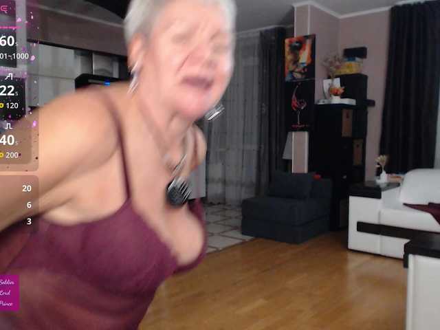 roxana-brooks's BongaCams show and profile