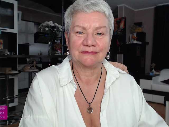 roxana-brooks's BongaCams show and profile