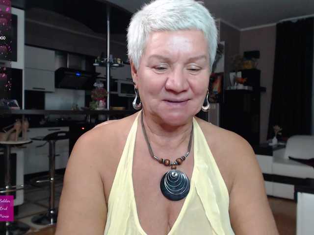 roxana-brooks's BongaCams show and profile