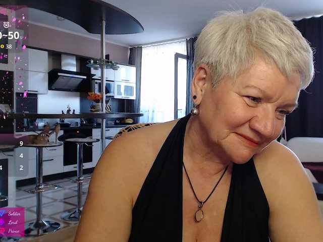 roxana-brooks's BongaCams show and profile