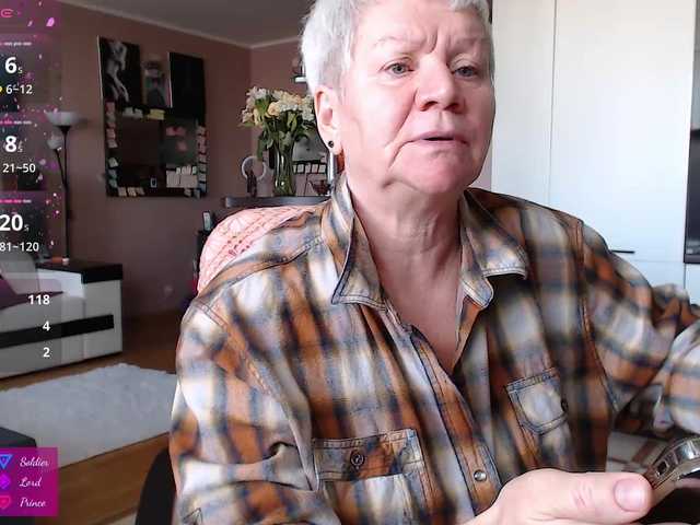 roxana-brooks's BongaCams show and profile