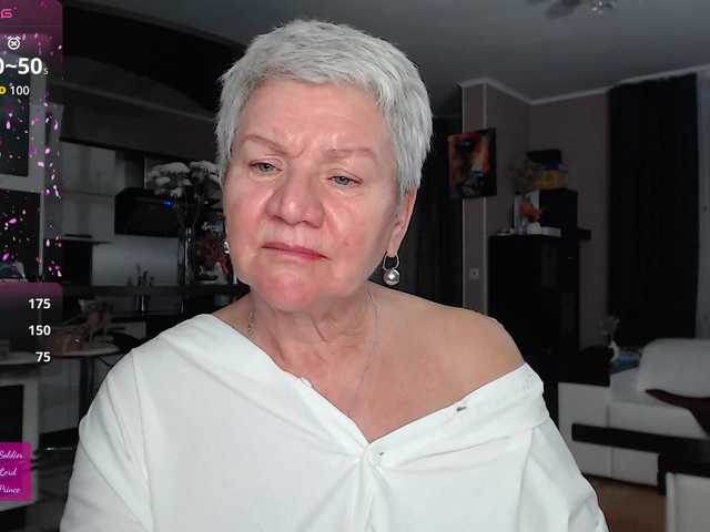 roxana-brooks's BongaCams show and profile