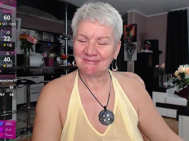 roxana-brooks's BongaCams show and profile