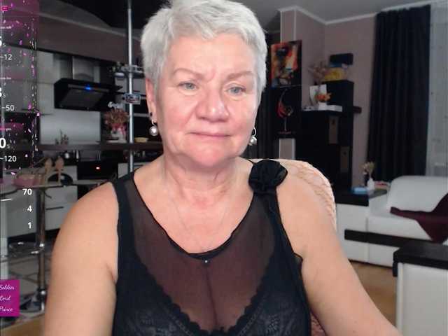 roxana-brooks's BongaCams show and profile