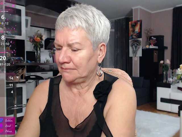 roxana-brooks live cam profile