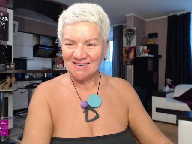 roxana-brooks's BongaCams show and profile