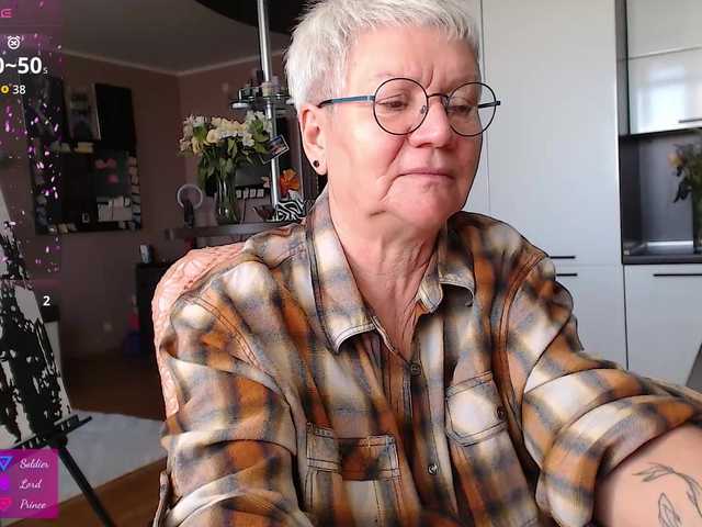 roxana-brooks's BongaCams show and profile