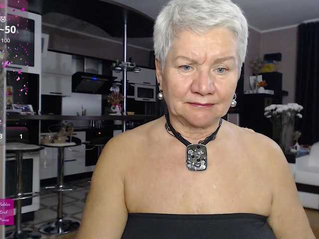 roxana-brooks's BongaCams show and profile