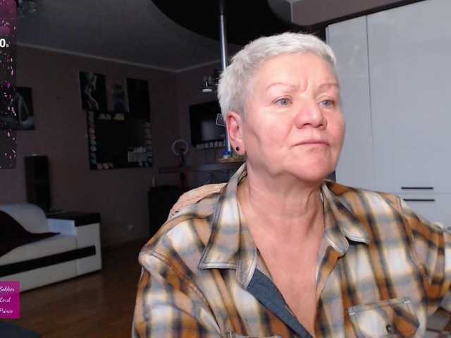 roxana-brooks's BongaCams show and profile