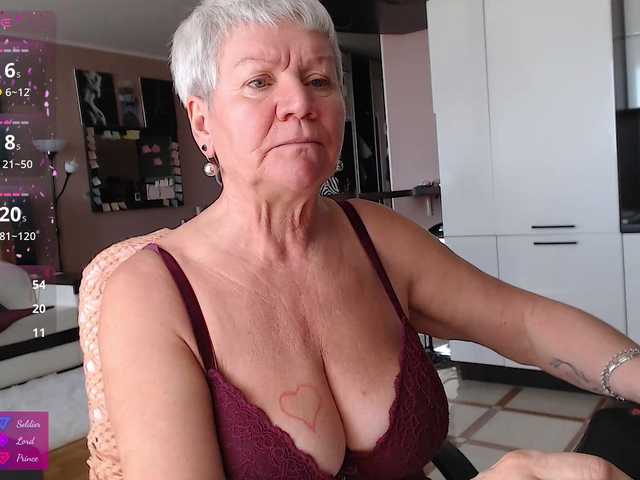 roxana-brooks's BongaCams show and profile