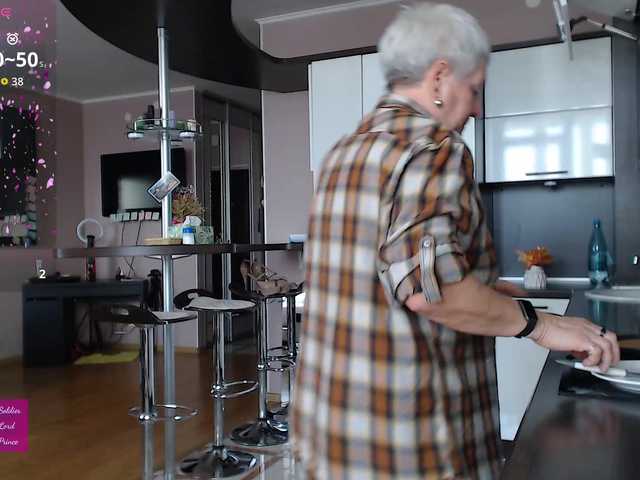 roxana-brooks's BongaCams show and profile