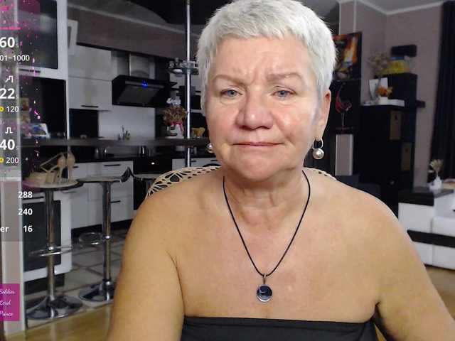 roxana-brooks's BongaCams show and profile