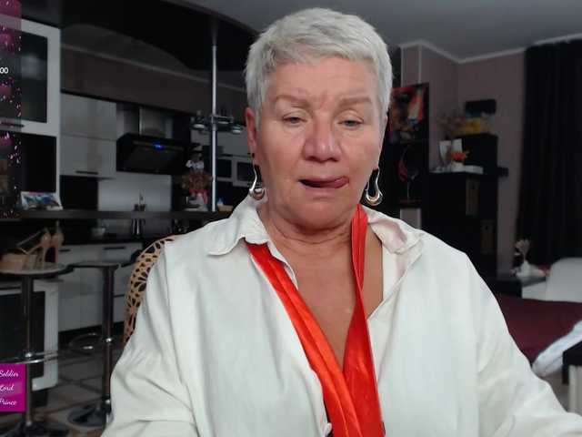 roxana-brooks's BongaCams show and profile