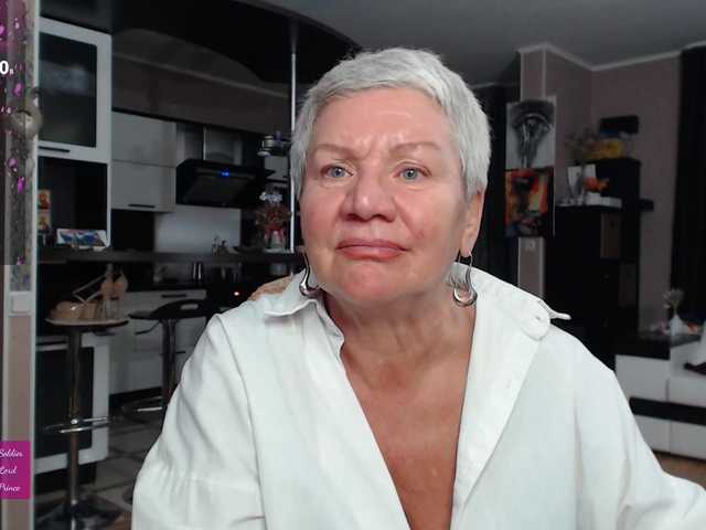 roxana-brooks's BongaCams show and profile