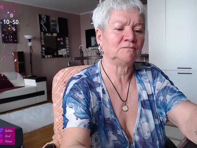 roxana-brooks's BongaCams show and profile