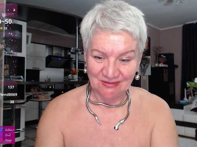 roxana-brooks's BongaCams show and profile