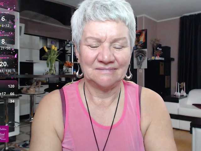 roxana-brooks's BongaCams show and profile