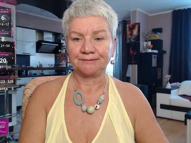 roxana-brooks's BongaCams show and profile