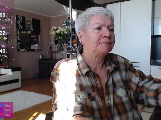 roxana-brooks's BongaCams show and profile