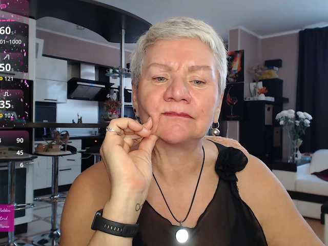 roxana-brooks's BongaCams show and profile