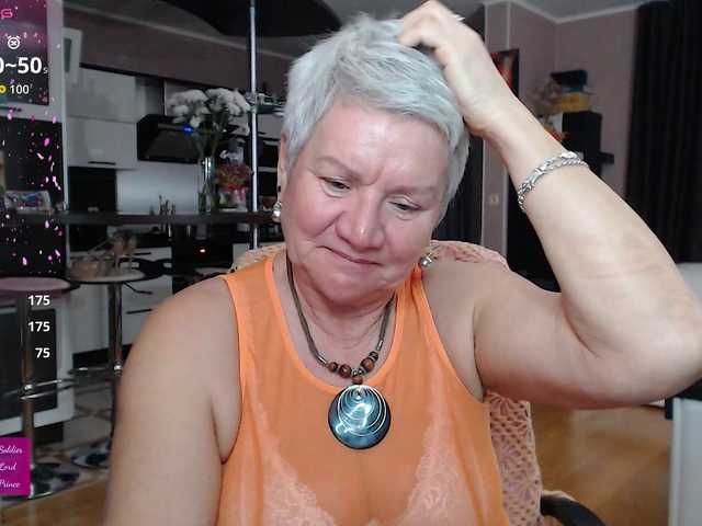 roxana-brooks's BongaCams show and profile