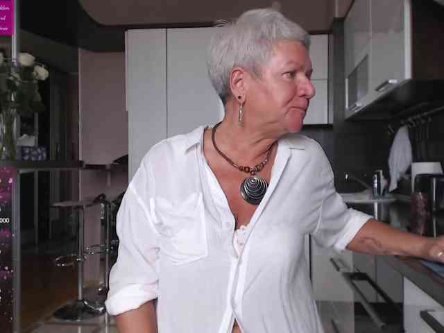 roxana-brooks webcam