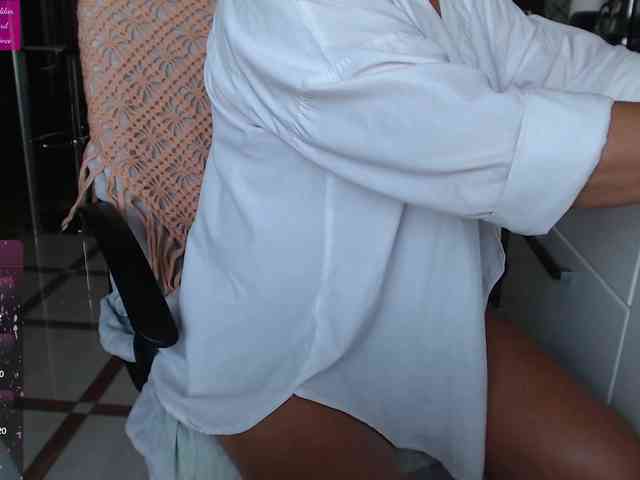 roxana-brooks webcam