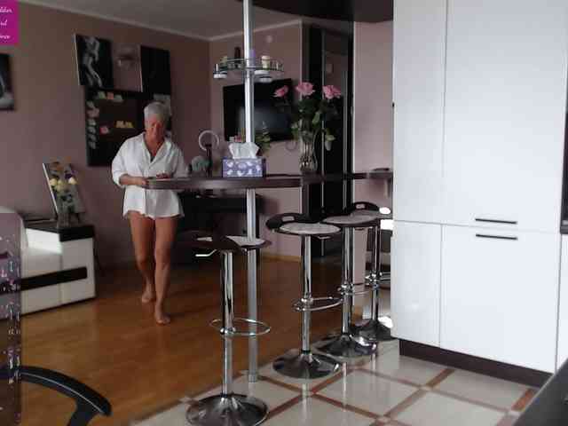 roxana-brooks webcam