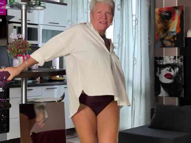 roxana-brooks webcam