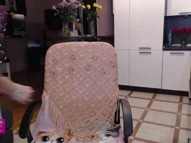 roxana-brooks Live Webcam on BongaCams