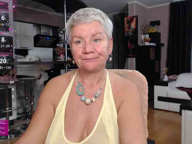 roxana-brooks roxana-brooks